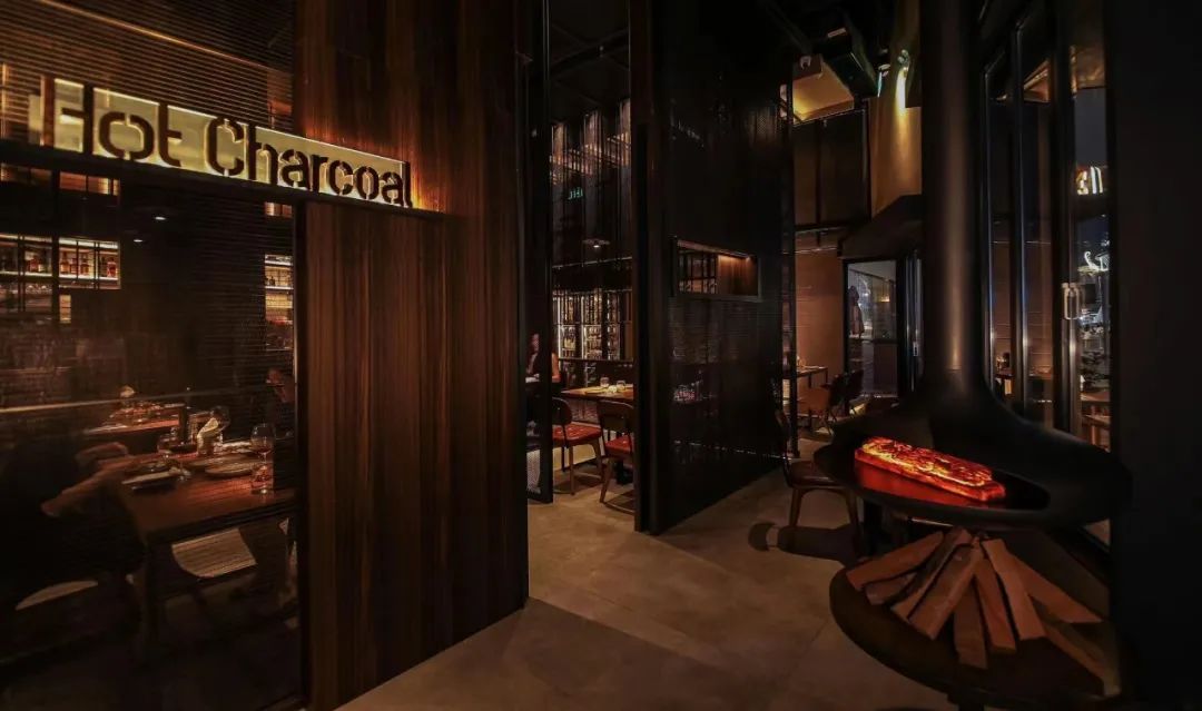 CIELOBLU | Hot Charcoal 柴可西餐厅，烟火与时光交融的艺术(图1)